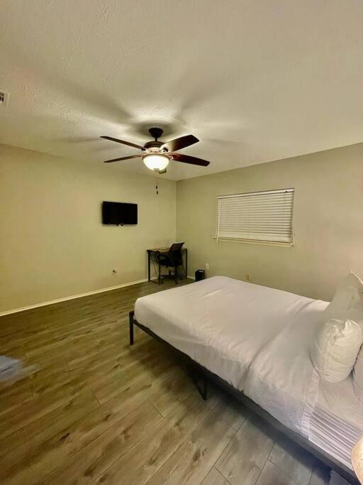 3 Bedroom Entire Home - Centrally Located In Katy, Texas Exteriör bild
